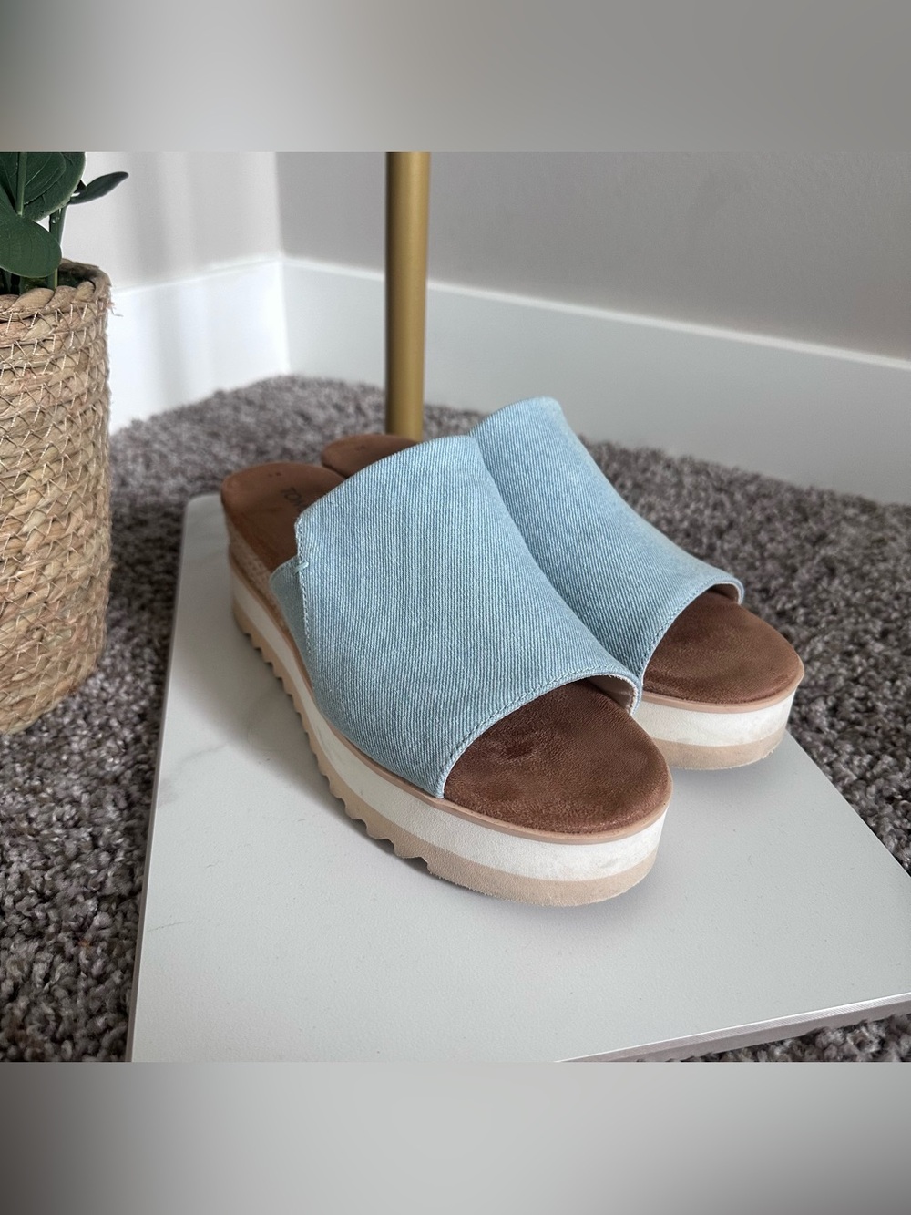 Toms Light Blue Denim Wedges